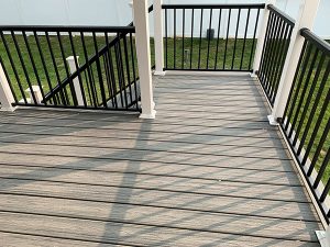 Resurfaced Deck with TREX Transcends Island Mist Color